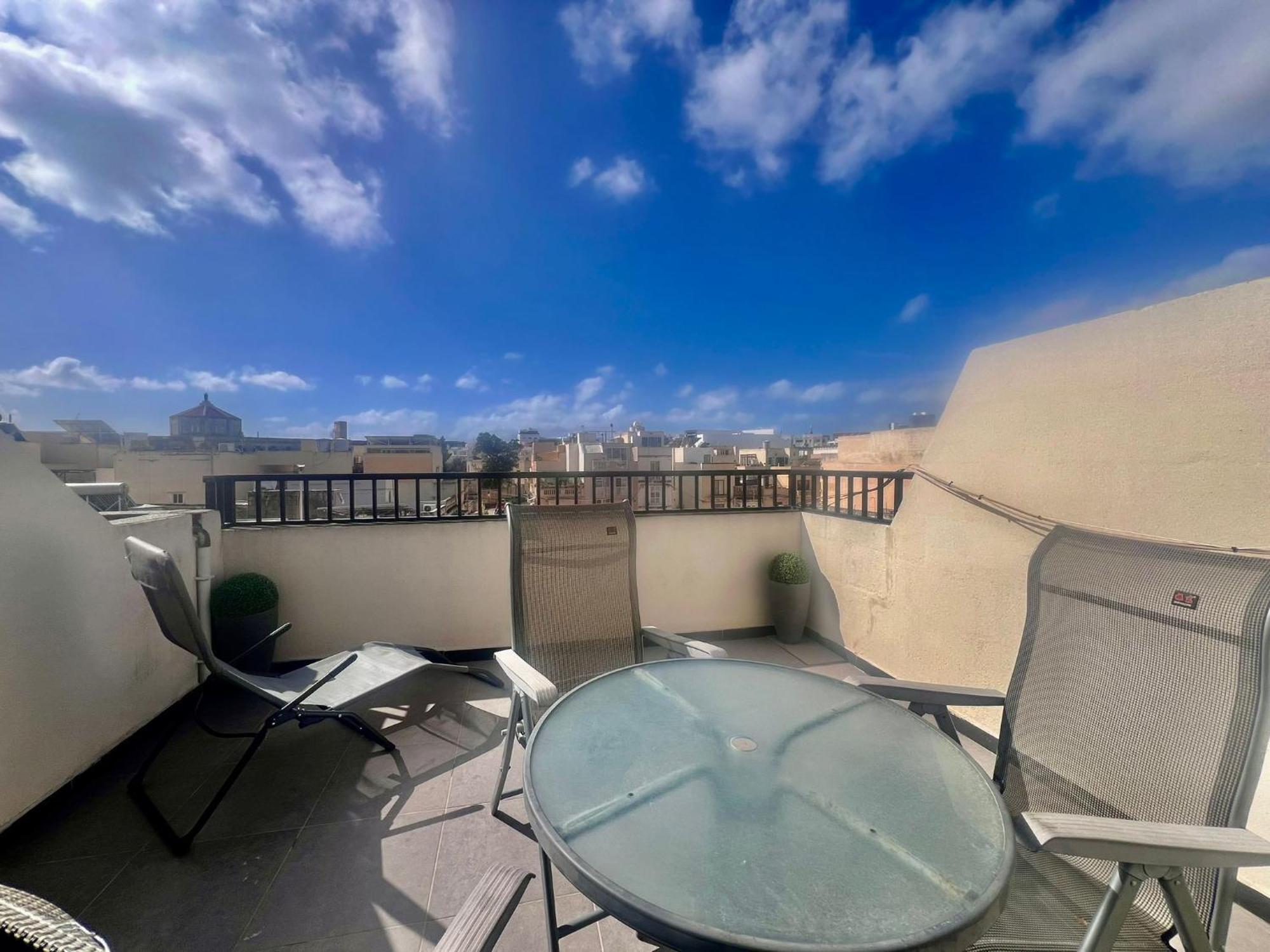 83/3-Lovely 1 Bedroom Penthouse Birkirkara Exterior foto